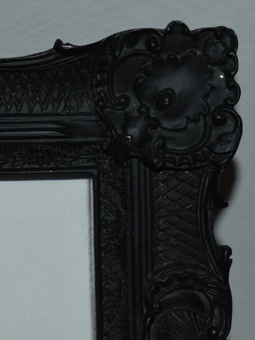 Black Ornate Gothic Glam Resin Picture Frame Halloween Decor